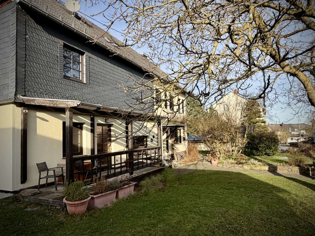 Immobilie in Beulich - Alter Charme & neue Technik:
Familien-Traum in Grünlage - Bild 3