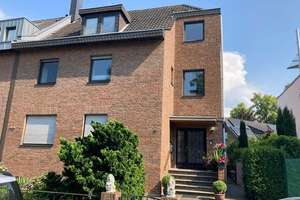 Spitzenlage---Auenviertel --- Rodenkirchen---interessantes Dreifamilienhaus mit Potential