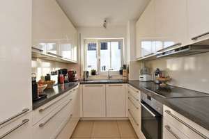AIGNER - Helle 4-Zimmer-Wohnung in ruhiger und schöner Wohnanlage – 81825 Waldtrudering, München – Vorschaubild 3