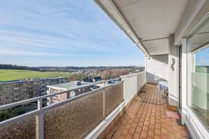 Penthouse mit Blick über Felder! Aufzug!  4 Zimmerwhg. mit  2 großen Sonnenbalkonen!!