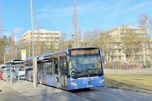 KERNSANIERTE EINZIMMERWOHNUNG MIT HOCHWERTIGEM BAD & KÜCHE IN BOGENHAUSEN – Fritz-Meyer-Weg 55, 81925 Oberföhring, München – Vorschaubild 13