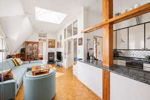 STILVOLLES 3 Zi. - DACHGESCHOSS MIT 26QM DACHTERRASSE– in einzigartigem Baudenkmal mit Aufzug – Die vollständige Adresse der Immobilie erhältst du vom Anbieter., 10585 Charlottenburg, Berlin – Vorschaubild 3