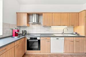 Lichtdurchflutete 3-Zimmer-Wohnung mit Balkon und Carport in Hamburg-Rissen – Die vollständige Adresse der Immobilie erhältst du vom Anbieter., 22559 Rissen, Hamburg – Vorschaubild 4