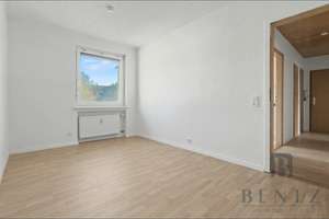 Renovierte 3-Zimmer Wohnung mit Balkon in Geestemünde – Ulmenstraße 25-27, 27570 Geestemünde, Bremerhaven – Vorschaubild 6