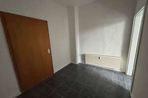 Frisch renovierte 1,5-Zimmer-Wohnung mit 30 m²  und Terrasse in Köln-Mülheim – Berliner Straße 211, 51063 Mülheim (Ortsteil), Köln – Vorschaubild 4