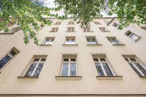 Typisch Berlin. Typisch Altbau. Moderner Wohnkomfort inklusive.