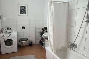 Investment property - Large, rented loft 1 room apartment, available for owner occupancy from 2030 – Landsbergerallee 16, 10249 Friedrichshain, Berlin – Vorschaubild 7
