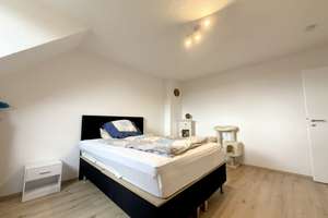 Wohnen mit Wohlfühlfaktor: Helle Dachgeschosswohnung mit Kaminofen – 46147 Holten, Oberhausen – Vorschaubild 7