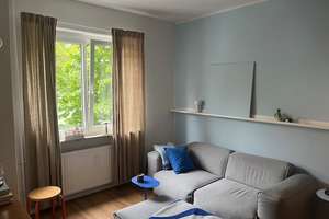 Charmante 2-Zimmer-Wohnung mit Loggia in Düsseldorf-Unterbilk – Wupperstraße 35, 40219 Unterbilk, Düsseldorf – Vorschaubild 3