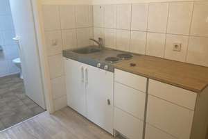 Stilvolle, geräumige und gepflegte 1-Zimmer-Wohnung in Karlsruhe – Die vollständige Adresse der Immobilie erhältst du vom Anbieter., 76133 Innenstadt-West, Karlsruhe – Vorschaubild 2