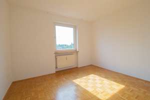 Panoramablick 7. Stock. Gepflegte 2-Raum-Wohnung in Schwabing-West – Klausingweg 2, 80797 Am Luitpoldpark, München – Vorschaubild 8