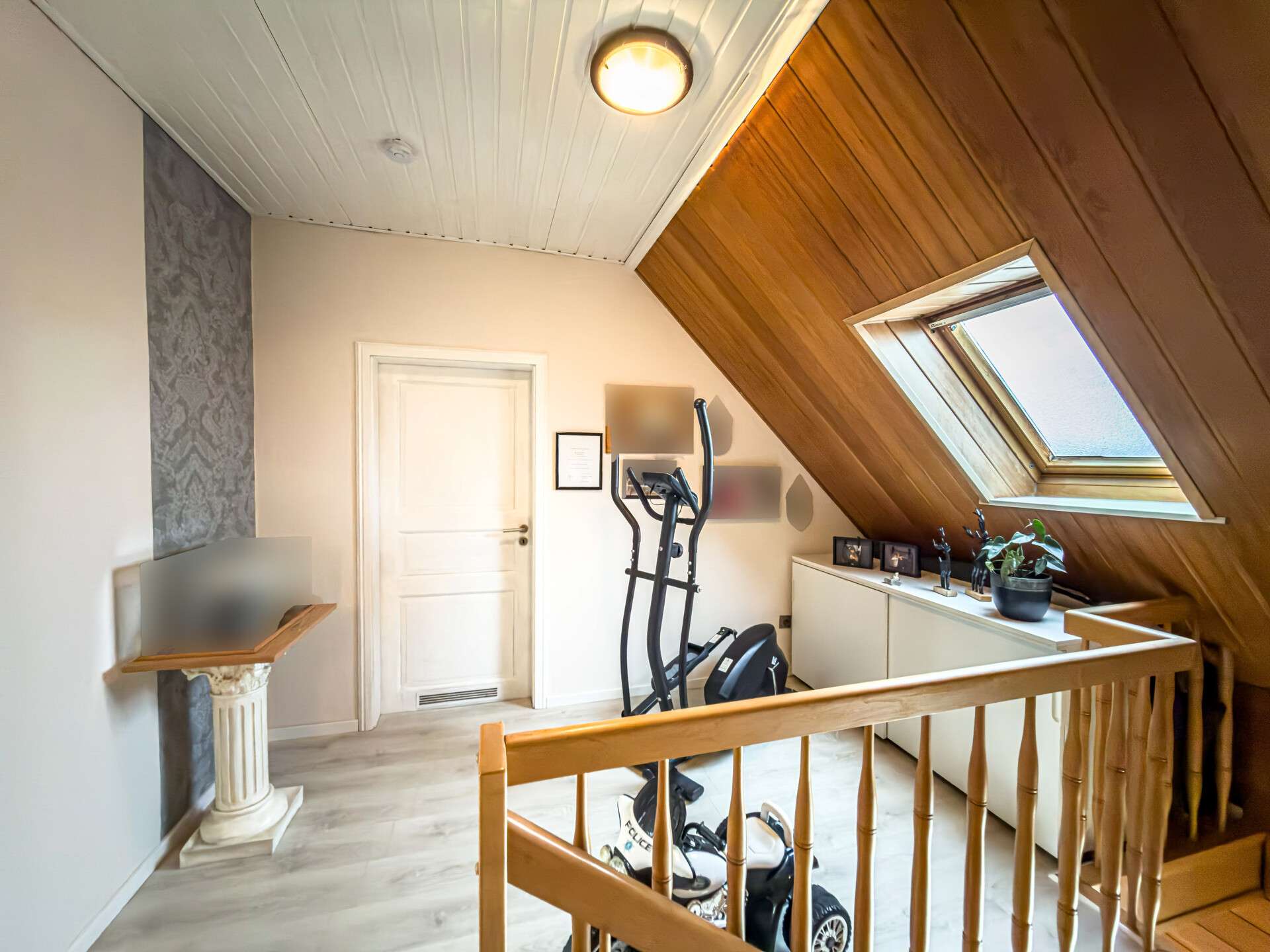 Immobilie in Nordenham - Idyllisches Zuhause mit großem Garten, Kaminwärme und eigener PV-Anlage - Bild 2