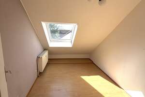 Klimatisierte 4-Zimmer-Dachgeschosswohnung mit Garten – Die vollständige Adresse der Immobilie erhältst du vom Anbieter., 68219 Rheinau, Mannheim – Vorschaubild 8