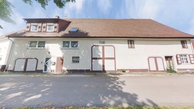 Ehemaliges Bauernhaus mit großem Grundstück, Scheune und viel Platz