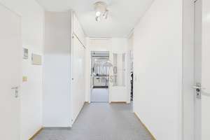 Komfortable 2-Zimmer-Wohnung in Hannover mit Balkon, Tiefgaragen-Stellplatz & modernem Flair – Die vollständige Adresse der Immobilie erhältst du vom Anbieter., 30627 Misburg-Nord, Hannover – Vorschaubild 2