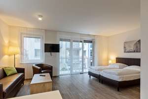 Verpachtete Eigentumswohnung als Kapitalanlage I Vollausstattung I Balkon I TOP-Zustand – Erich-Thilo-Str. 1, 12489 Adlershof, Berlin – Vorschaubild 2
