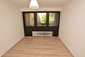 RÖNPAGEL IMMOBILIEN: Anderten - ruhige 3 Zi. WHG + Parkett + Loggia + Frei + Garage möglich – Wartheweg 13, 30559 Anderten, Hannover – Vorschaubild 7