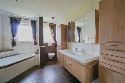 Herzlich Willkommen in dieser großzügigen 4-ZKB Wohnung in Binswangen!