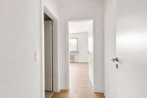 Frisch sanierte 2,5-Zimmer-Wohnung sofort bezugsfrei – Die vollständige Adresse der Immobilie erhältst du vom Anbieter., 46145 Sterkrade-Mitte, Oberhausen – Vorschaubild 8