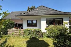 Einfamilienhaus in bevorzugter Lage nahe dem Speckenbütteler Park – Die vollständige Adresse der Immobilie erhältst du vom Anbieter., 27580 Lehe, Bremerhaven – Vorschaubild 1