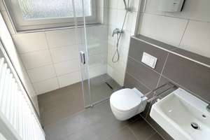 *Modernisierte Erdgeschosswohnung mit Balkon und Tageslichtbad* – Neuweselstr. 36a, 45355 Borbeck-Mitte, Essen – Vorschaubild 1