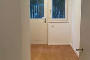 Exclusive, möblierte 1,5 Zi.-Whg. mit Einbauschränken und EBK am Isar Hochufer – Hochleite 8, 81545 Harlaching, München – Vorschaubild 3
