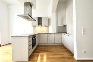 Ansprechende 5-Zimmer-Wohnung mit EBK, Balkon und 2 Bädern – Goldschmidtstraße 43, 4103 Zentrum-Südost, Leipzig – Vorschaubild 1