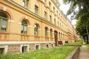 Laminat / im 2. OG / Bad mit Dusche – Ebersdorfer Straße 35, 9131 Chemnitz – Vorschaubild 9