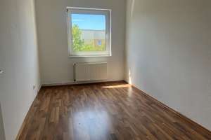 Wohnung mit Aussicht! Idealer Grundriss auf 63 m² Wohnfläche und den Komfort eines Balkons – 38226 Lebenstedt, Salzgitter – Vorschaubild 4