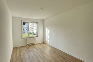 ** 2-Raum Wohnung mit schönem Balkon ** – Glauchauer Straße 35, 9113 Schloßchemnitz, Chemnitz – Vorschaubild 12