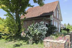 Großartiger Garten, gemütliche Räumlichkeiten und genügend Stellplätze! – Die vollständige Adresse der Immobilie erhältst du vom Anbieter., 25693 Sankt Michaelisdonn – Vorschaubild 18