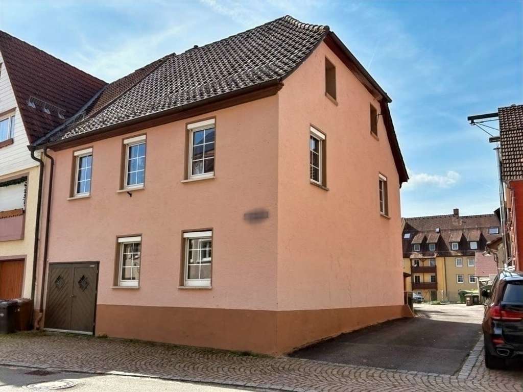 Immobilie in Hüfingen - Charmantes Wohnhaus mit historischem Charakter in der Hüfinger Altstadt - Bild 1