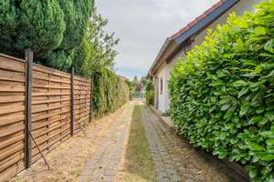 Sonniges Domizil mit großem Garten und Terrasse in bester Lage von Karow – Die vollständige Adresse der Immobilie erhältst du vom Anbieter., 13125 Karow, Berlin – Vorschaubild 2