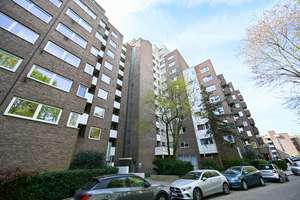 Urban wohnen mit Weitblick: Drei-Zimmer-Wohnung mit Loggia, Balkon und Schwimmbad in Düsseldorf – Die vollständige Adresse der Immobilie erhältst du vom Anbieter., 40470 Mörsenbroich, Düsseldorf – Vorschaubild 2