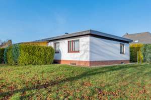 Ein Zuhause, das alles auf einer Ebene kann - Bungalow in Drochtersen! – Die vollständige Adresse der Immobilie erhältst du vom Anbieter., 21706 Drochtersen – Vorschaubild 1