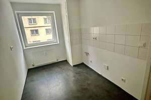 Renovierte & helle 2-Zimmerwohnung mit Balkon und Fahrstuhl in der Mitte Wiesbadens! – Yorckstrasse 24, 65185 Westend / Bleichstraße, Wiesbaden – Vorschaubild 8