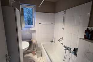 Helle 2-Zimmerwohnung mit Balkon und Bad mit Fenster – Die vollständige Adresse der Immobilie erhältst du vom Anbieter., 50969 Zollstock, Köln – Vorschaubild 2