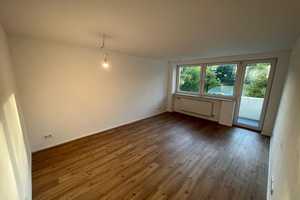Geschmackvolle, sanierte 1-Zimmer-Wohnung mit gehobener Innenausstattung mit EBK in München Solln – München – Vorschaubild 1