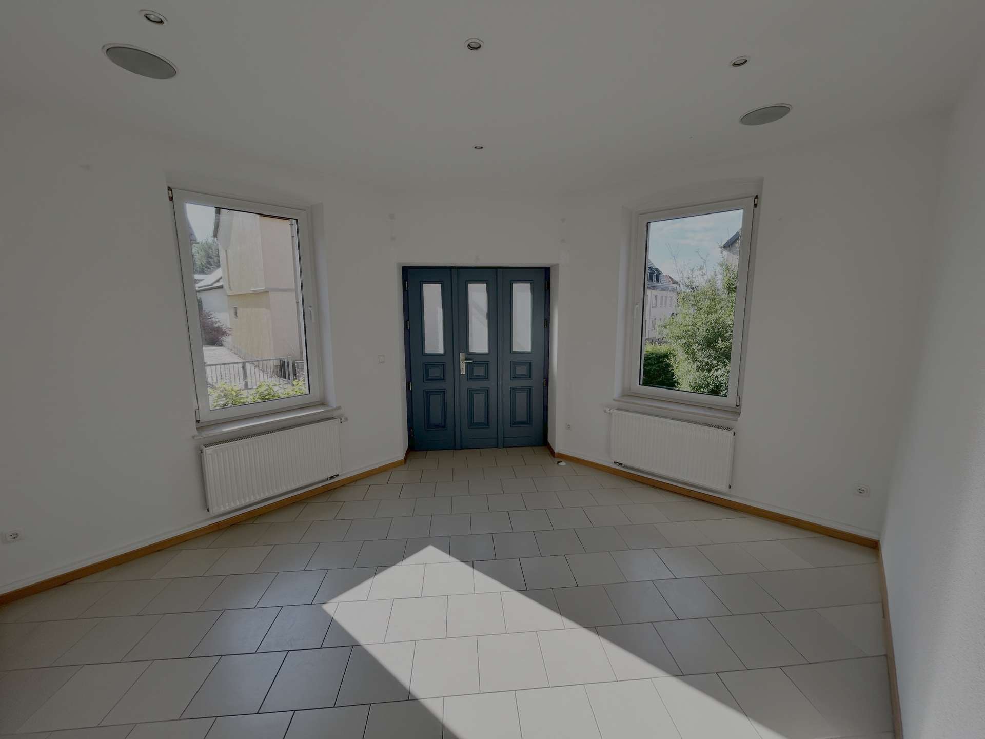 Immobilie in Hermsdorf - repräsentatives Mehrfamilienhaus in bestem Zustand - voll vermietet - Bild 1