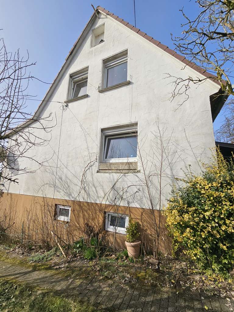 Immobilie in Freudenberg - Gemütliches Einfamilienhaus in sonniger Lage mit großer Terrasse, XL-Garage und schönem Fernblick - Bild 3