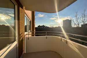 Geräumige 3,5-Zimmer-Wohnung mit Balkon in Schweinau zu vermieten – Olivenweg 50, 90441 Nürnberg – Vorschaubild 5