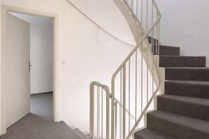 Bezugsfrei! Baujahr 2000 | 2 Pkw-Stellplätze | ausgebautes Studio | Gäste-WC | Keller | Garten – Die vollständige Adresse der Immobilie erhältst du vom Anbieter., 4158 Wiederitzsch, Leipzig – Vorschaubild 16