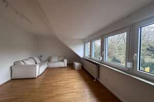 Attraktive helle 2 Zimmer DG Wohnung inkl. moderner Einbauküche am Bunten Garten
