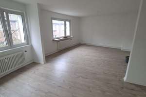 Große 3-Zimmerwohnung in 3. OG eines Mehrparteienhauses – Fröbelstraße 57, 47053 Hochfeld, Duisburg – Vorschaubild 2