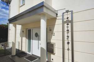 *** Vor den Toren Frankfurts - exklusive Doppelhaushälfte mit hochwertiger Einbauküche & Garage! *** – Heinrich-Heine-Straße 12, 63303 Dreieich – Vorschaubild 2