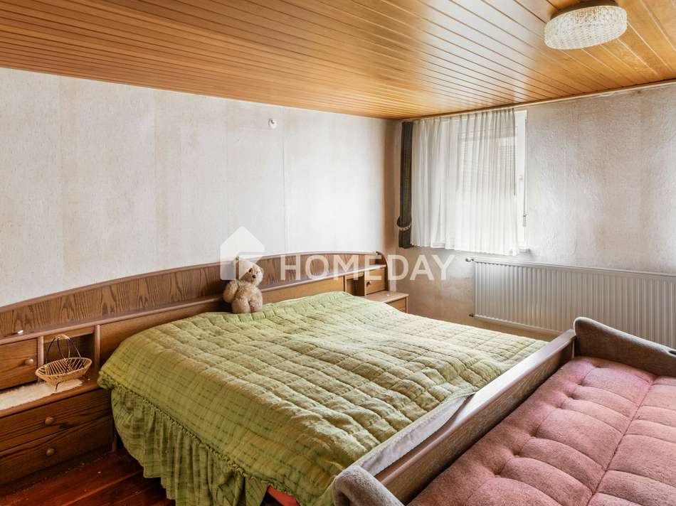 1. OG Schlafzimmer 2 1