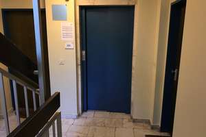 Hochwertig renovierte 3 Zi. Wohnung mit Küche, Luxusbad + sep. WC, nahe der U-Bahn, ruhig, Südaus.! – Treitschkestr. 9, 80992 Alt-Moosach, München – Vorschaubild 21