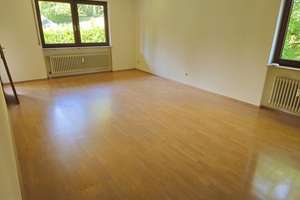 Attraktive 3-Zimmerwohnung im 1. Obergeschoss mit Balkon