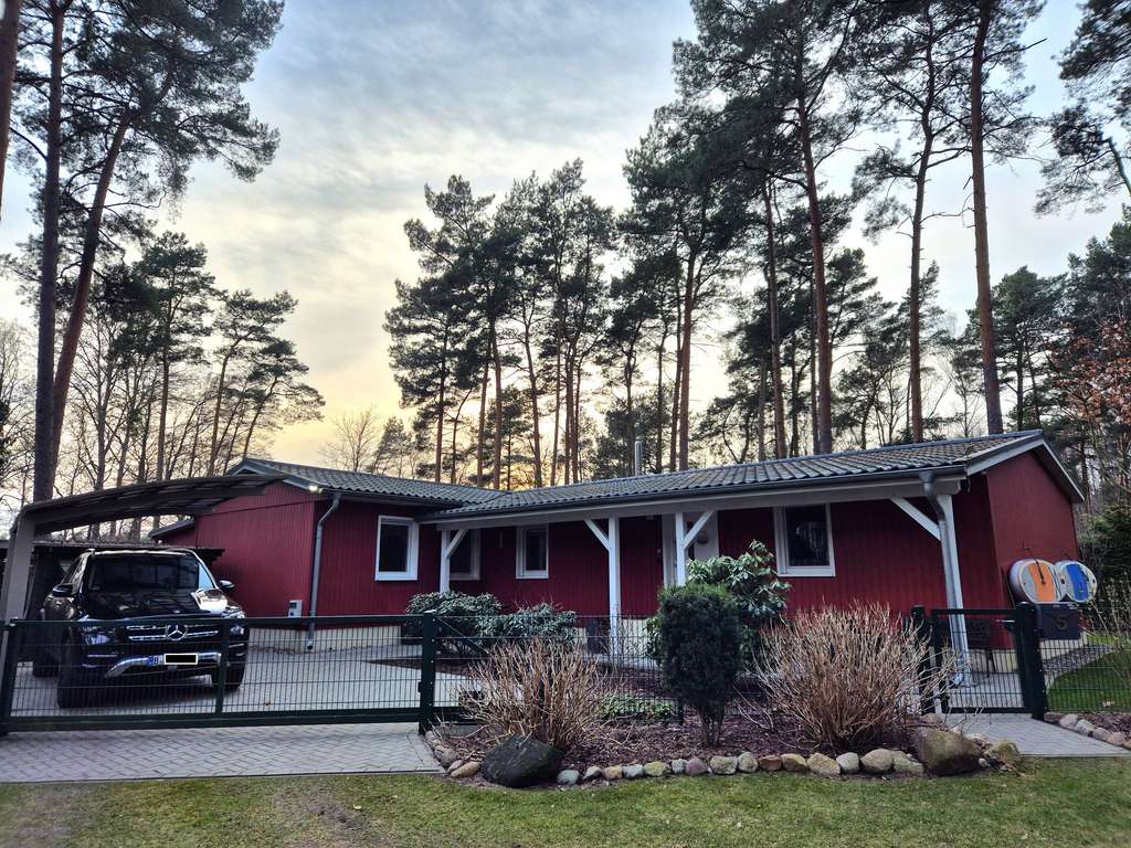 Immobilie in Lindow (Mark) - Luxus-Ferienhaus direkt am See(1.Reihe) - 1200 m² Seegrundstück, 45 Min Berlin - Provisionsfrei - Bild 4