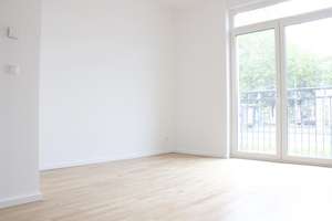 3,5-Zi-Whg / gr. Wohnküche / Vollbad / Gäste-WC / Terrasse / von privat in Berlin-Johannisthal – Sterndamm 66 F, 12487 Johannisthal, Berlin – Vorschaubild 9